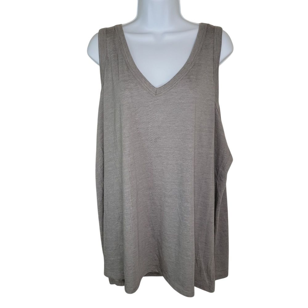 Torrid Classic Fit Gray Tank Top Size 3 3x